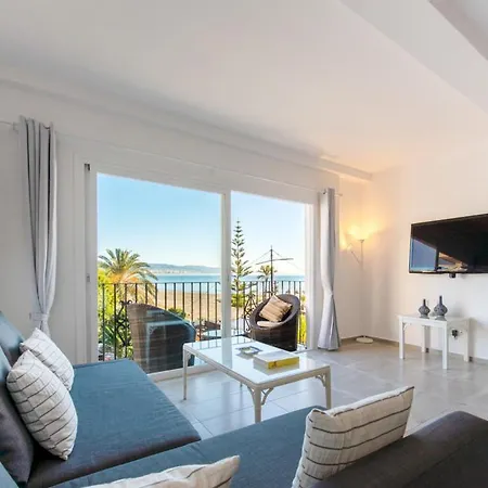 Puerto Banus Frontline With Amazing Sea Views